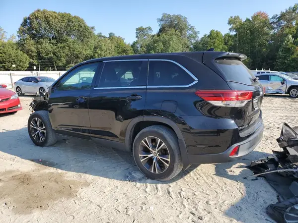 5TDBZRFH5KS709233 2019 TOYOTA HIGHLANDER - Image 2