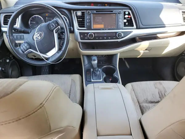 5TDBZRFH5KS709233 2019 TOYOTA HIGHLANDER - Image 8