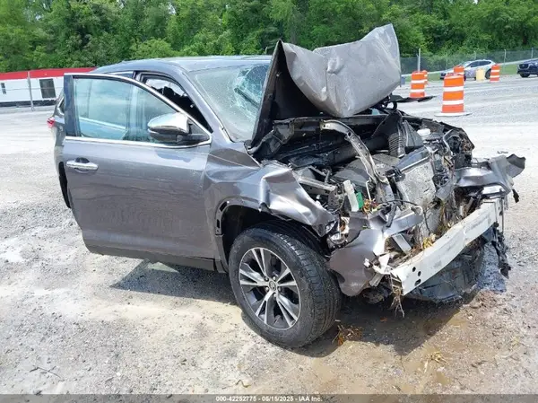 5TDBZRFH5KS722354 2019 TOYOTA HIGHLANDER - Image 1