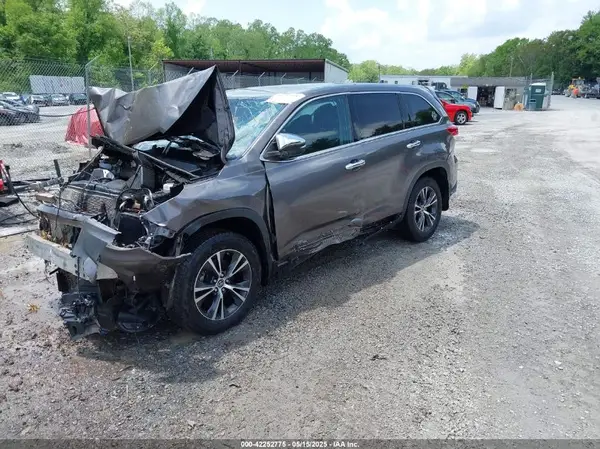 5TDBZRFH5KS722354 2019 TOYOTA HIGHLANDER - Image 2