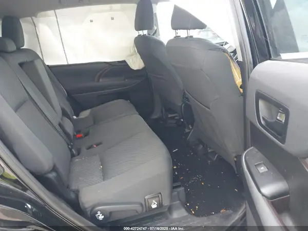 5TDBZRFH5KS727036 2019 TOYOTA HIGHLANDER - Image 8
