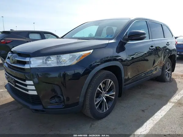 5TDBZRFH5KS730762 2019 TOYOTA HIGHLANDER - Image 2