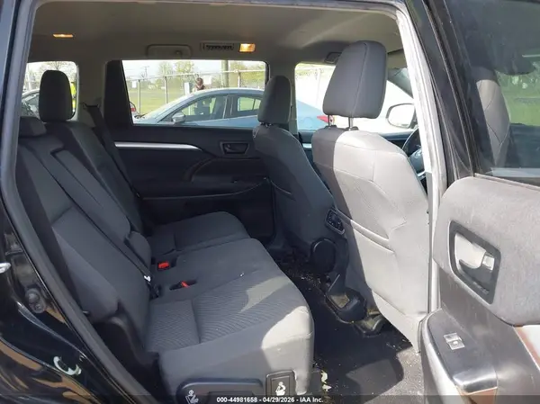 5TDBZRFH5KS730762 2019 TOYOTA HIGHLANDER - Image 8