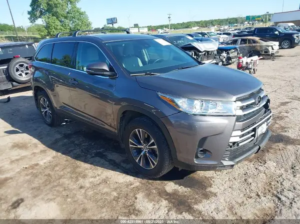 5TDBZRFH5KS738005 2019 TOYOTA HIGHLANDER - Image 1