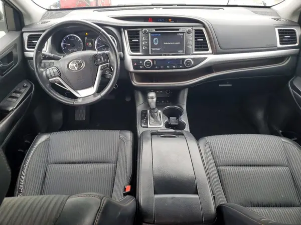 5TDBZRFH5KS745858 2019 TOYOTA HIGHLANDER - Image 8