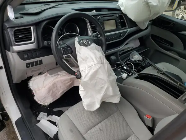 5TDBZRFH5KS918536 2019 TOYOTA HIGHLANDER - Image 8