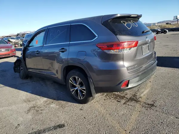 5TDBZRFH5KS925129 2019 TOYOTA HIGHLANDER - Image 2