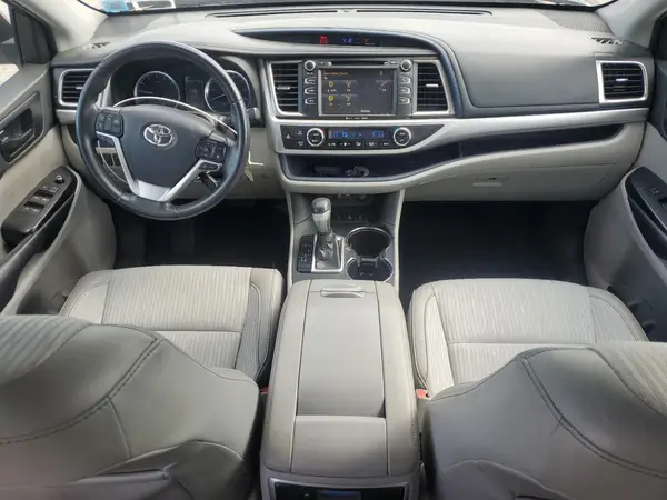 5TDBZRFH5KS930038 2019 TOYOTA HIGHLANDER - Image 8