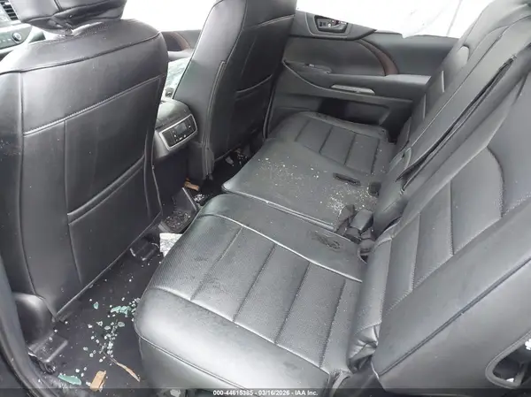 5TDBZRFH5KS942738 2019 TOYOTA HIGHLANDER - Image 8