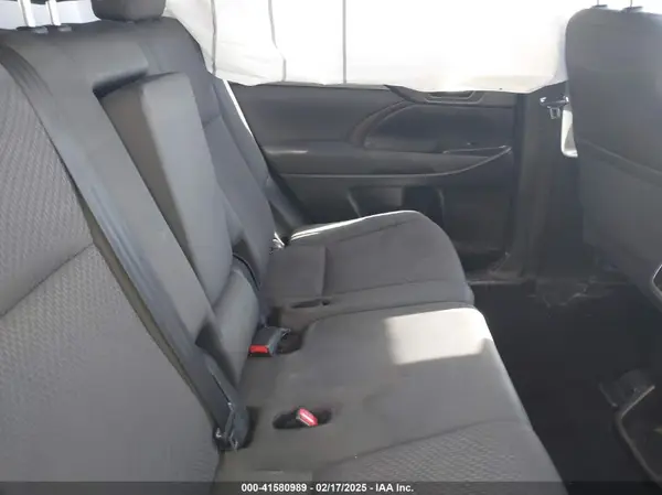 5TDBZRFH5KS942982 2019 TOYOTA HIGHLANDER - Image 8