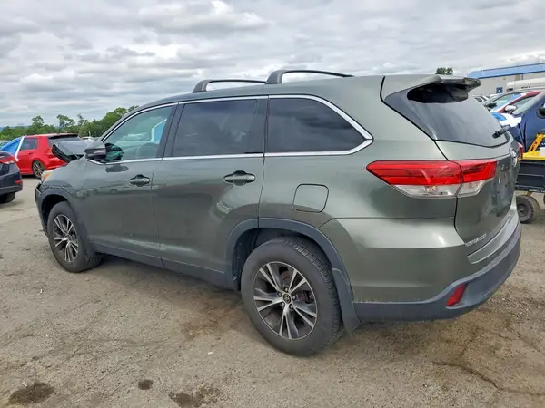 5TDBZRFH5KS951973 2019 TOYOTA HIGHLANDER - Image 2