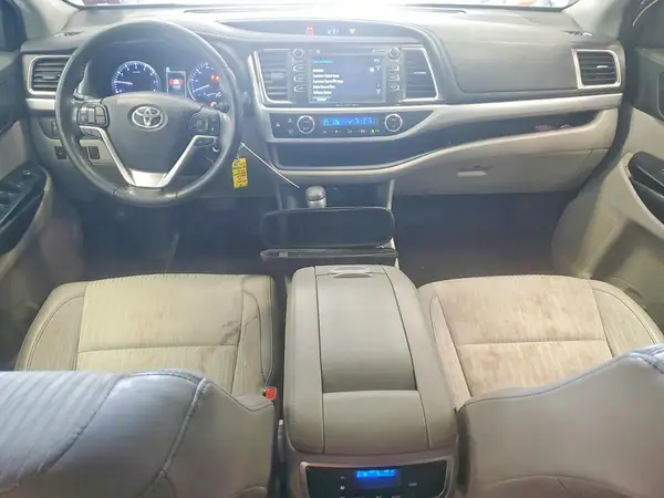 5TDBZRFH5KS952928 2019 TOYOTA HIGHLANDER - Image 8
