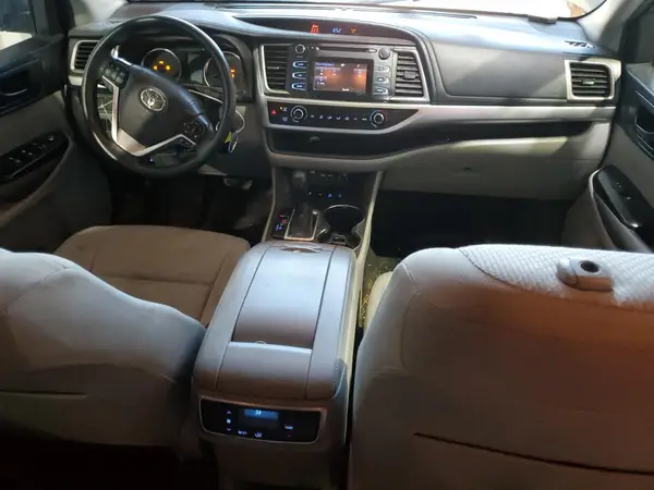 5TDBZRFH5KS953870 2019 TOYOTA HIGHLANDER - Image 8