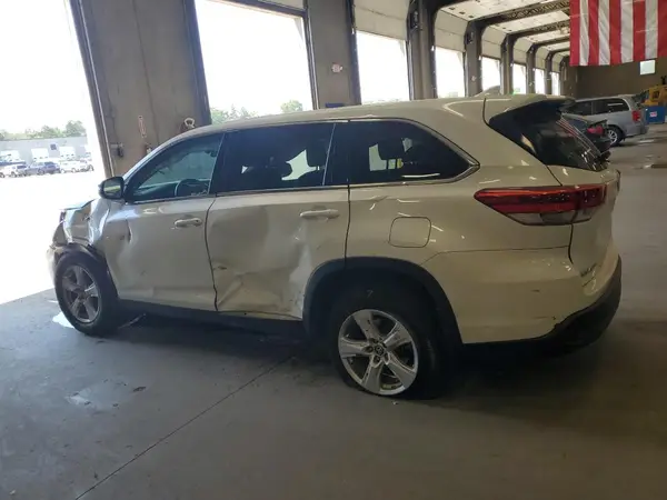 5TDBZRFH5KS955330 2019 TOYOTA HIGHLANDER - Image 2
