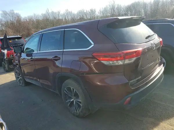 5TDBZRFH5KS958339 2019 TOYOTA HIGHLANDER - Image 2