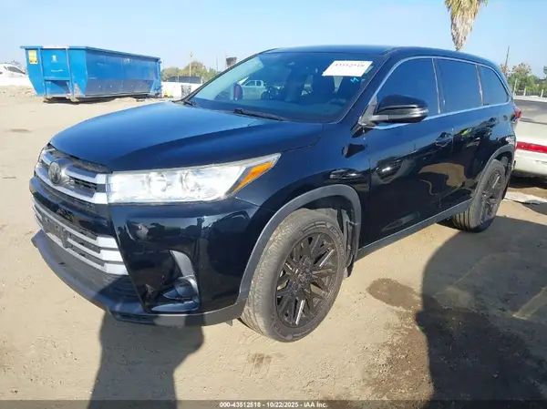 5TDBZRFH5KS964416 2019 TOYOTA HIGHLANDER - Image 2