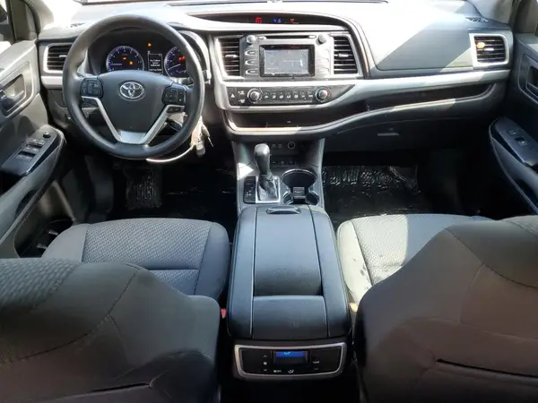 5TDBZRFH5KS967235 2019 TOYOTA HIGHLANDER - Image 8