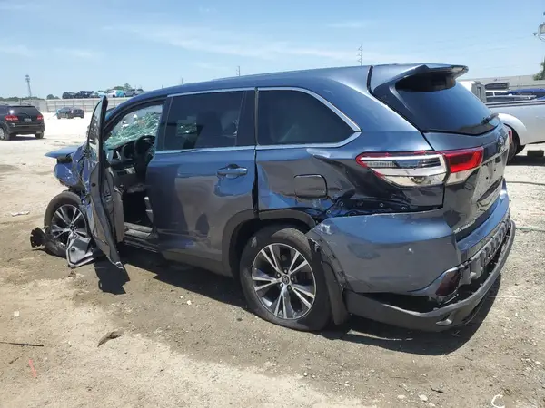 5TDBZRFH5KS996041 2019 TOYOTA HIGHLANDER - Image 2