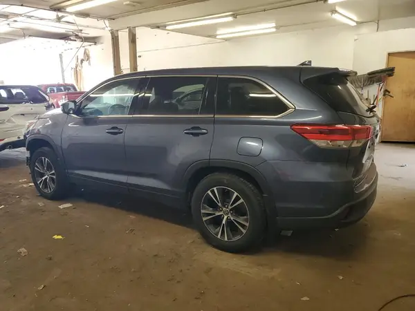 5TDBZRFH5KS997903 2019 TOYOTA HIGHLANDER - Image 2