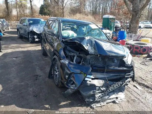 5TDBZRFH6HS374427 2017 TOYOTA HIGHLANDER - Image 1