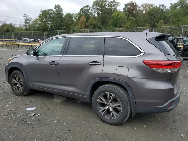 5TDBZRFH6HS376484 2017 TOYOTA HIGHLANDER - Image 2