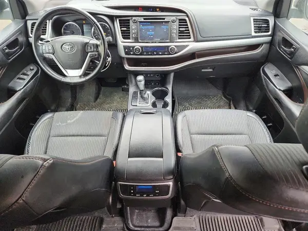 5TDBZRFH6HS378090 2017 TOYOTA HIGHLANDER - Image 8