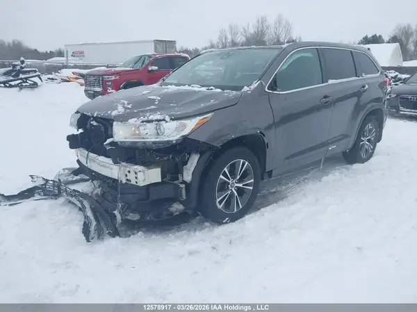 5TDBZRFH6HS402257 2017 TOYOTA HIGHLANDER - Image 2