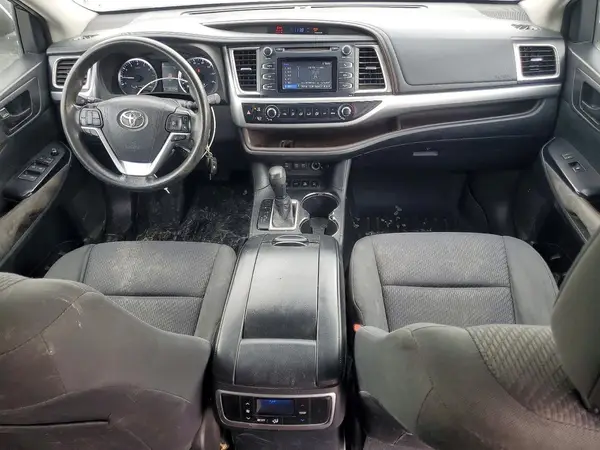 5TDBZRFH6HS403005 2017 TOYOTA HIGHLANDER - Image 8