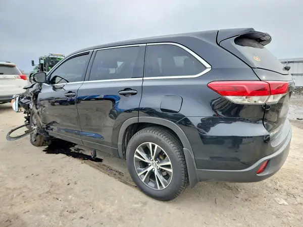 5TDBZRFH6HS431516 2017 TOYOTA HIGHLANDER - Image 2