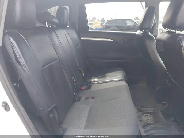 5TDBZRFH6HS435758 2017 TOYOTA HIGHLANDER - Image 8