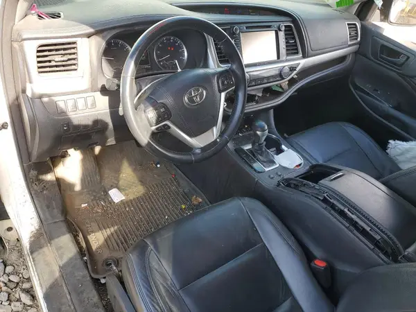 5TDBZRFH6HS440006 2017 TOYOTA HIGHLANDER - Image 8