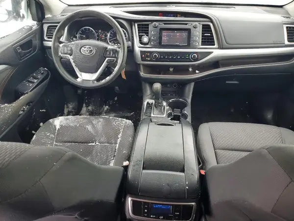 5TDBZRFH6HS484488 2017 TOYOTA HIGHLANDER - Image 8