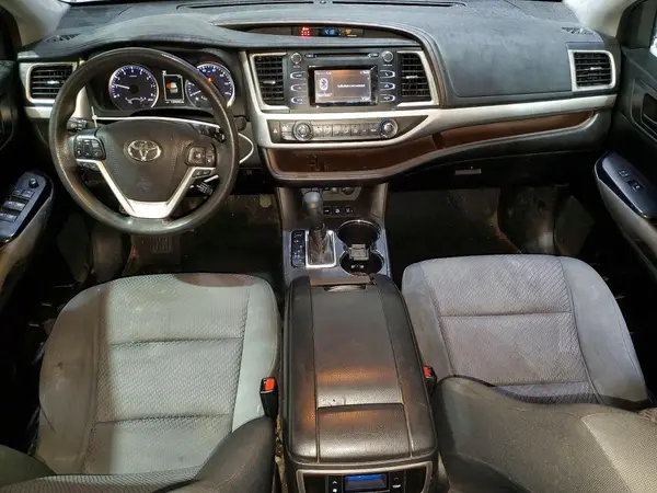 5TDBZRFH6JS493567 2018 TOYOTA HIGHLANDER - Image 8