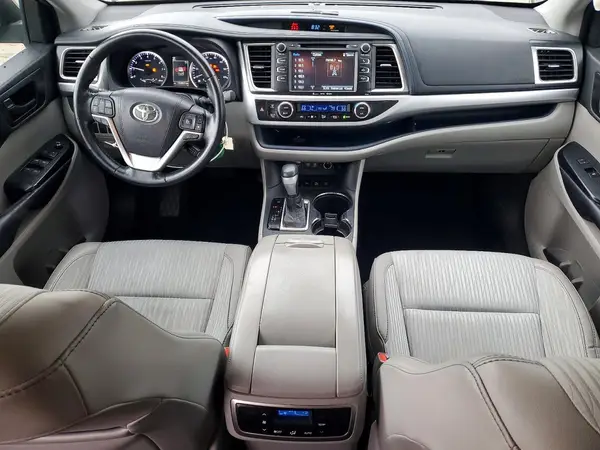 5TDBZRFH6JS496274 2018 TOYOTA HIGHLANDER - Image 8