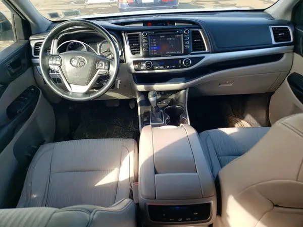 5TDBZRFH6JS808187 2018 TOYOTA HIGHLANDER - Image 8