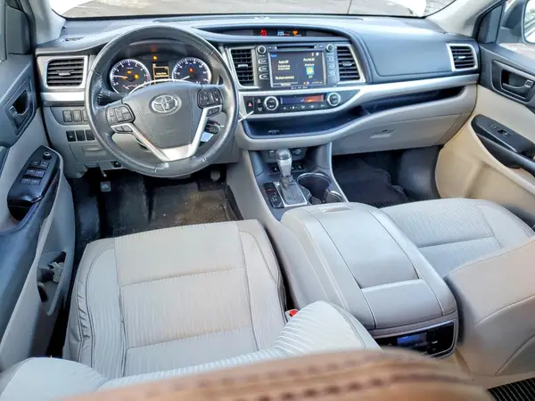 5TDBZRFH6JS808321 2018 TOYOTA HIGHLANDER - Image 8