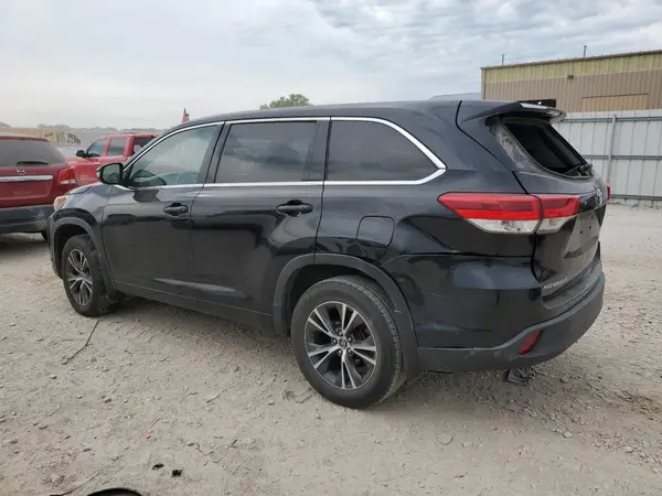 5TDBZRFH6JS809582 2018 TOYOTA HIGHLANDER - Image 2