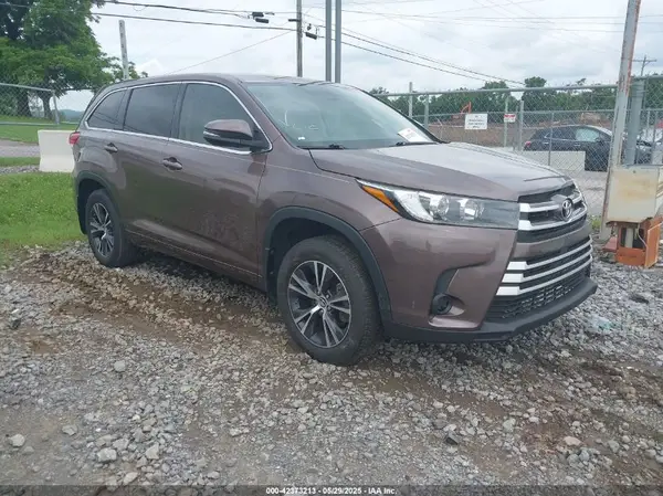 5TDBZRFH6JS812871 2018 TOYOTA HIGHLANDER - Image 1