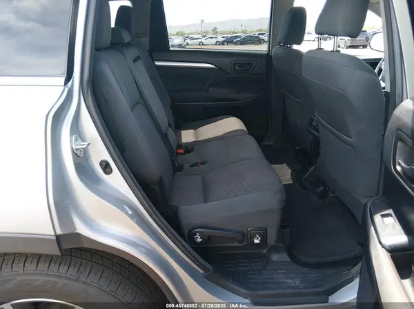 5TDBZRFH6JS821523 2018 TOYOTA HIGHLANDER - Image 8