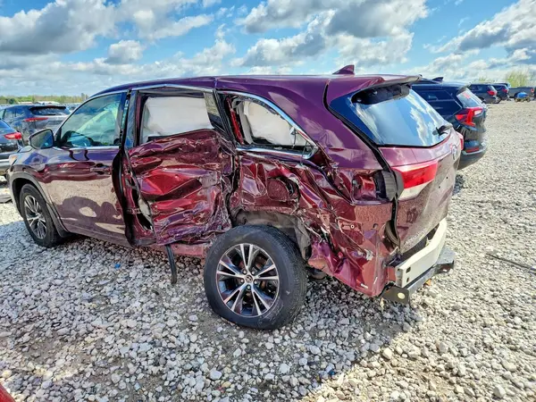 5TDBZRFH6JS836751 2018 TOYOTA HIGHLANDER - Image 2