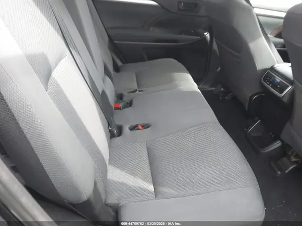 5TDBZRFH6JS842677 2018 TOYOTA HIGHLANDER - Image 8