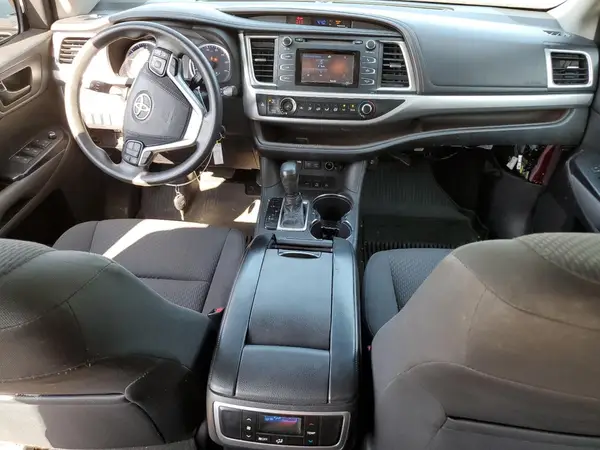 5TDBZRFH6JS850486 2018 TOYOTA HIGHLANDER - Image 8
