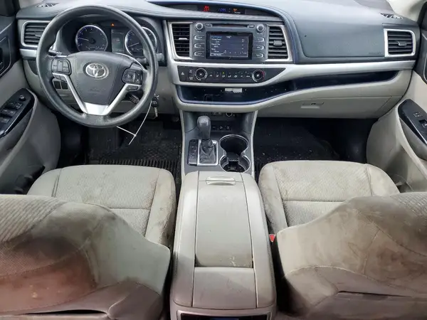 5TDBZRFH6JS877753 2018 TOYOTA HIGHLANDER - Image 8