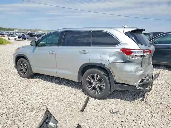5TDBZRFH6JS880426 2018 TOYOTA HIGHLANDER - Image 2