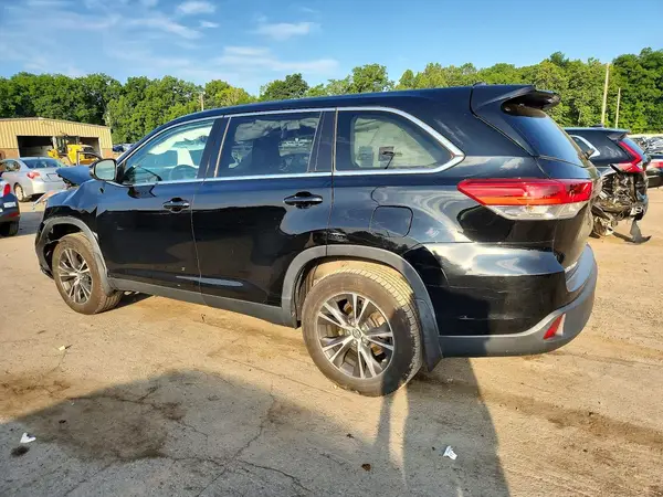 5TDBZRFH6KS702260 2019 TOYOTA HIGHLANDER - Image 2