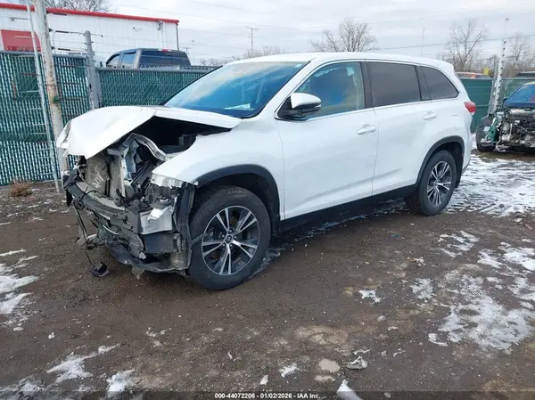 5TDBZRFH6KS707989 2019 TOYOTA HIGHLANDER - Image 2