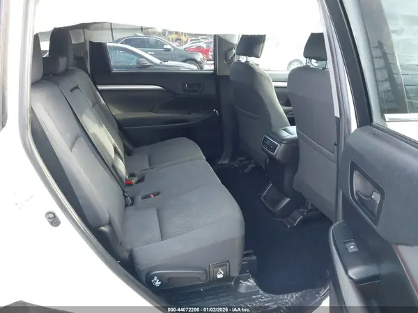 5TDBZRFH6KS707989 2019 TOYOTA HIGHLANDER - Image 8