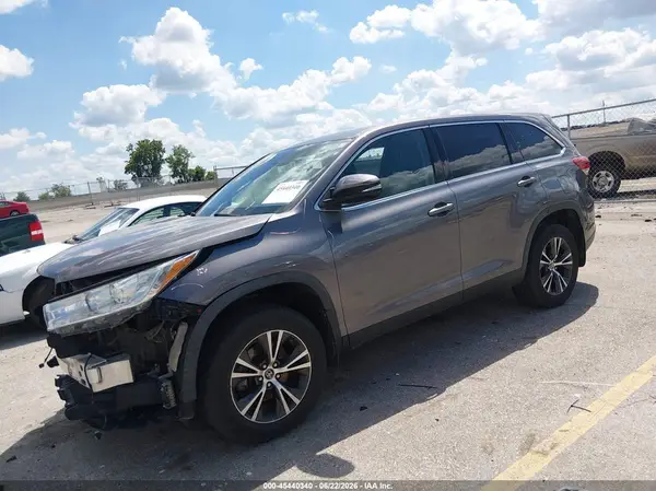 5TDBZRFH6KS717700 2019 TOYOTA HIGHLANDER - Image 2