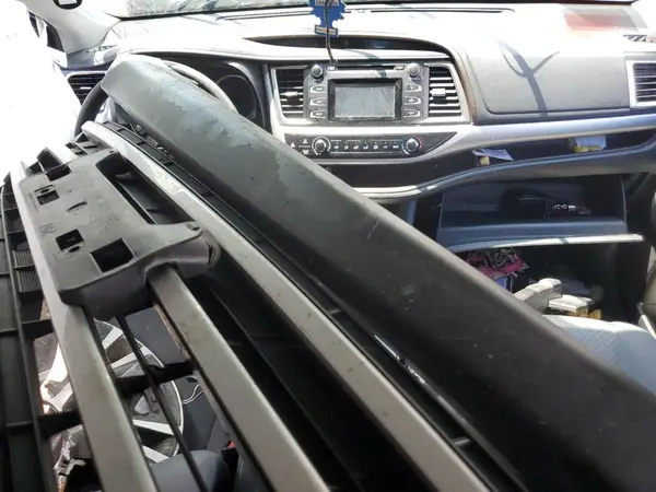 5TDBZRFH6KS730916 2019 TOYOTA HIGHLANDER - Image 8