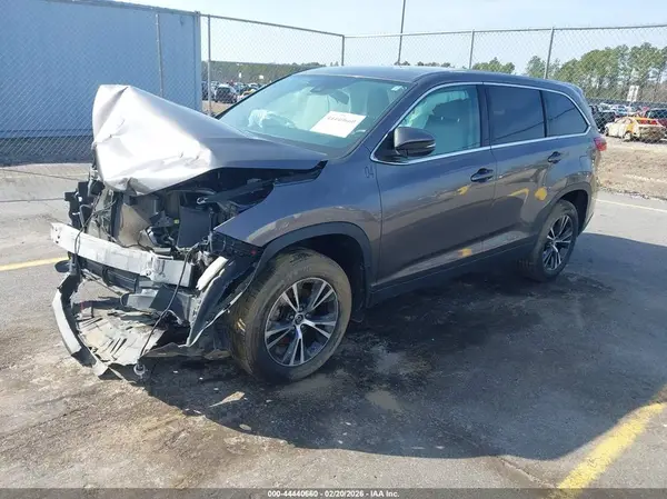 5TDBZRFH6KS733816 2019 TOYOTA HIGHLANDER - Image 2